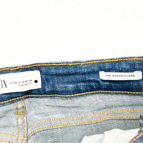 Zara The Dreed Flare Raw Hem Button Fly Med-Dark Wash Denim Jeans Size 12 - Picture 6 of 8